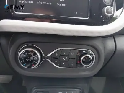 Photo 26 Renault Twingo  III E-Tech