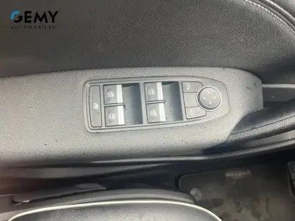 Photo 11 Renault Captur  mild hybrid 160 EDC
