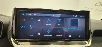 Photo 33 Peugeot 208  Hybrid 100 e-DCS6