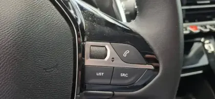 Photo 31 Peugeot 208  Hybrid 100 e-DCS6