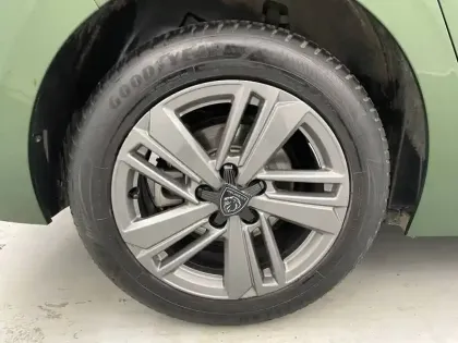 Photo 18 Peugeot 308  PureTech 130ch S&S BVM6