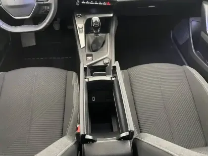 Photo 24 Peugeot 308  PureTech 130ch S&S BVM6
