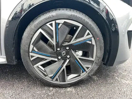 Photo 12 Renault Clio  E-Tech full hybrid 160 ch