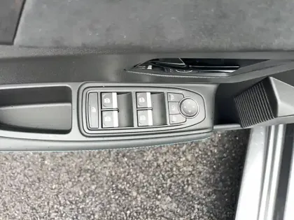 Photo 18 Renault Clio  E-Tech full hybrid 160 ch