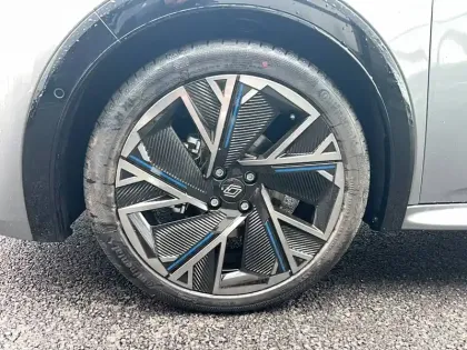 Photo 8 Renault Clio  E-Tech full hybrid 160 ch