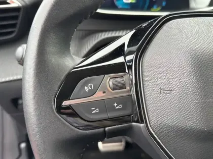Photo 17 Peugeot 208  Electrique 50 kWh 136ch