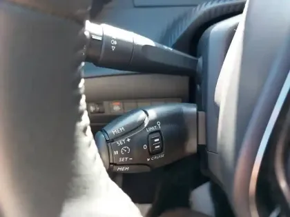 Photo 19 Peugeot 208  Electrique 50 kWh 136ch