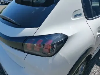 Photo 16 Peugeot 208  Electrique 50 kWh 136ch