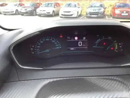 Photo 9 Peugeot 208  Hybrid 110 ch e-DCS6