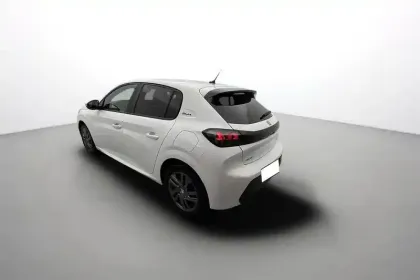 Photo 36 Peugeot 208  PureTech 75 S&S BVM5