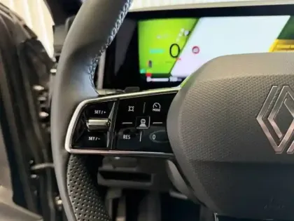 Photo 46 Renault Austral  E-Tech full hybrid 200 GSR2