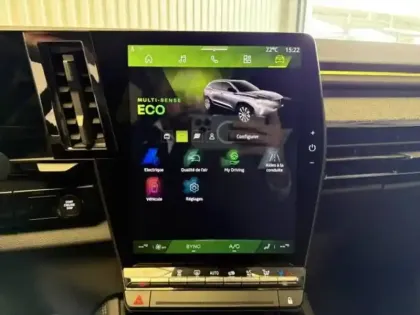Photo 49 Renault Austral  E-Tech full hybrid 200 GSR2