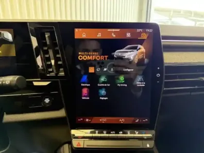Photo 22 Renault Austral  E-Tech full hybrid 200 GSR2