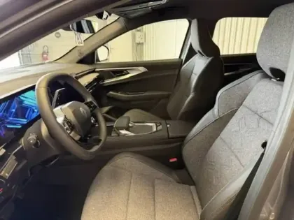 Photo 57 Renault Austral  E-Tech full hybrid 200 GSR2