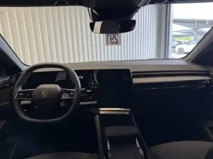 Photo 58 Renault Austral  E-Tech full hybrid 200 GSR2