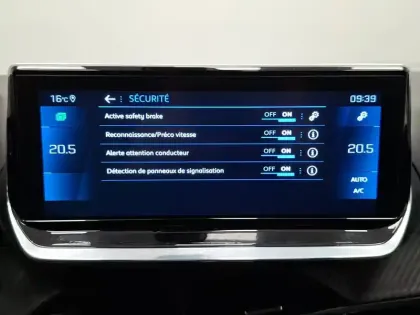 Photo 24 Peugeot 208  PureTech 100 S&S BVM6