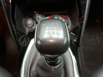 Photo 29 Peugeot 208  PureTech 100 S&S BVM6