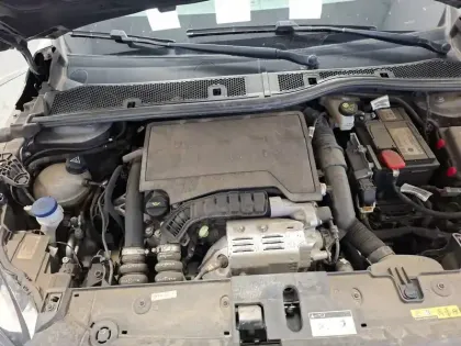 Photo 34 Peugeot 208  PureTech 100 S&S BVM6