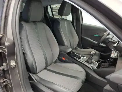 Photo 30 Peugeot 208  PureTech 100 S&S BVM6