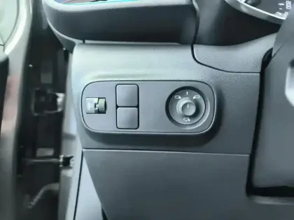 Photo 16 Citroën C3  BlueHDi 100 S&S BVM6 Feel Pack