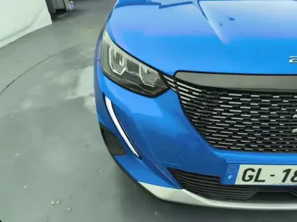 Photo 13 Peugeot 2008  BlueHDi 130 S&S EAT8 Allure
