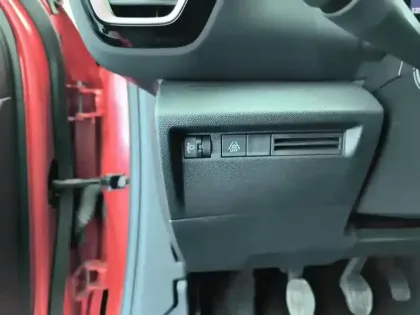 Photo 16 Citroën C4  PureTech 100 S&S BVM6 Feel