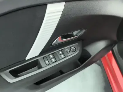 Photo 19 Citroën C4  PureTech 100 S&S BVM6 Feel