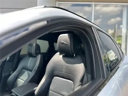 Photo 8 Jaguar F-Pace 2.0 - P400E PHEV AWD BVA8