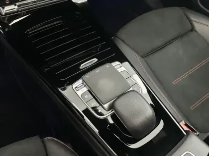 Photo 12 Mercedes Classe A 200 AMG Line 163 Premium Plus 