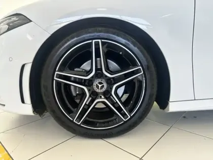 Photo 8 Mercedes Classe A 200 AMG Line 163 Premium Plus 