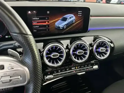 Photo 16 Mercedes Classe A 200 AMG Line 163 Premium Plus 