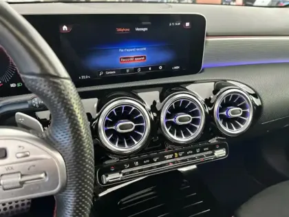Photo 15 Mercedes Classe A 200 AMG Line 163 Premium Plus 