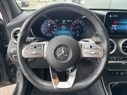 Photo 17 Mercedes GLC  300e 4MATIC Coupé AMG Line