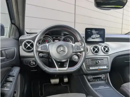 Photo 11 Mercedes GLA 180 
