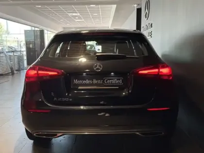 Photo 23 Mercedes Classe A 250 e Hybrid EQ Business Line