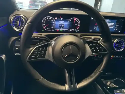 Photo 33 Mercedes Classe A 250 e Hybrid EQ Business Line