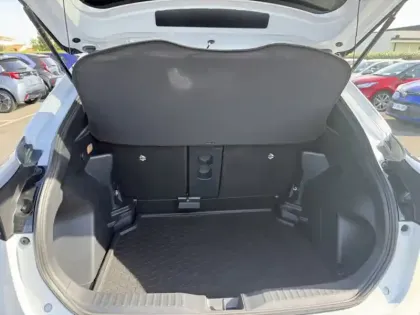 Photo 5 Toyota Yaris Hybride 1.5 HYBRID 116H TRAIL Marchepied