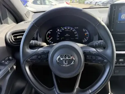 Photo 12 Toyota Yaris Hybride 1.5 HYBRID 116H TRAIL Marchepied