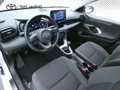 Photo 9 Toyota Yaris 120 VVT-i Design