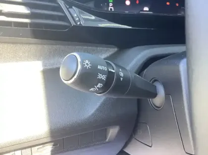 Photo 25 Peugeot 308 Hybrid 145 e-DCS6 Allure