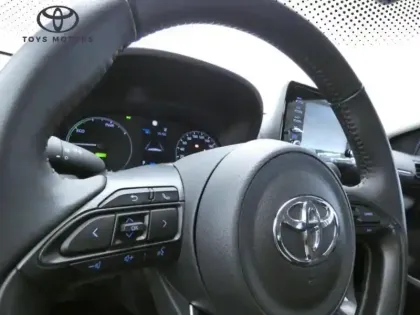 Photo 10 Toyota Yaris Hybride 116h Dynamic