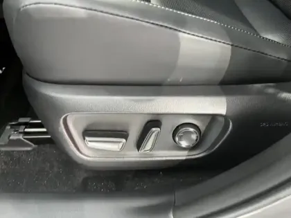 Photo 14 Toyota Rav4 Hybride 2WD 185ch Lounge NG HYBRID 183CH