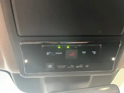 Photo 15 Toyota Rav4 Hybride 2WD 185ch Lounge NG HYBRID 183CH