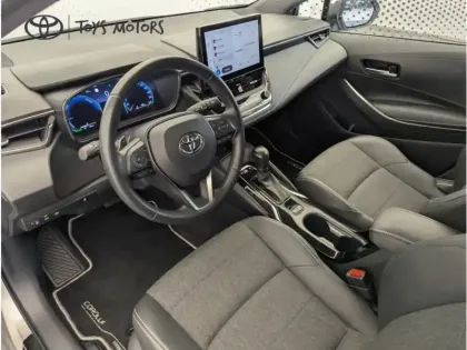 Photo 5 Toyota Corolla Hybride 196h Design Conf