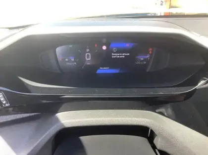Photo 13 Peugeot 308 Hybrid 145 e-DCS6 Allure