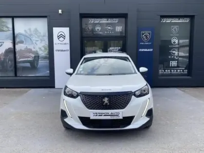 Photo 18 Peugeot 2008 II PureTech 100 S&S ALLURE