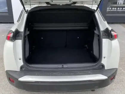 Photo 15 Peugeot 2008 II PureTech 100 S&S ALLURE