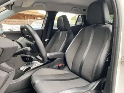 Photo 13 Peugeot 2008 II PureTech 100 S&S ALLURE