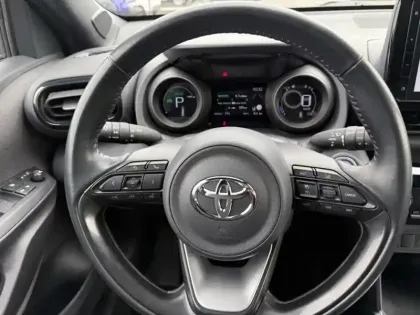 Photo 11 Toyota Yaris Hybride 1.5 HYBRID 116H DESIGN AUTO
