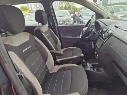 Photo 11 Dacia Lodgy 7 Places Stepway dCi 110